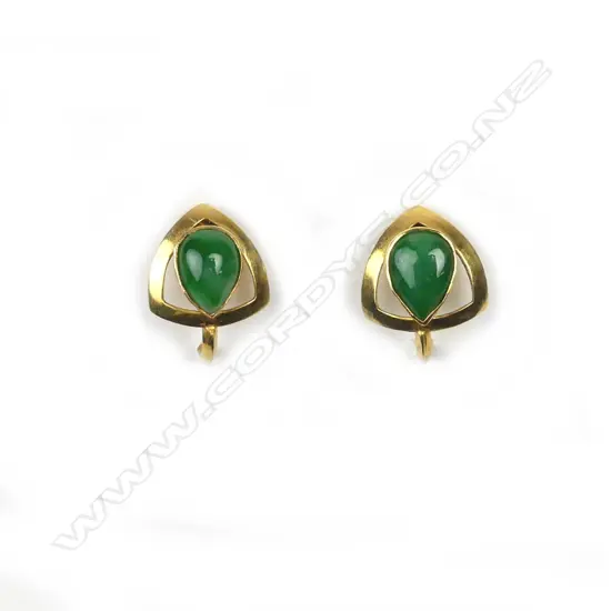 A pair of 14ct. yellow gold and jadeite earrings