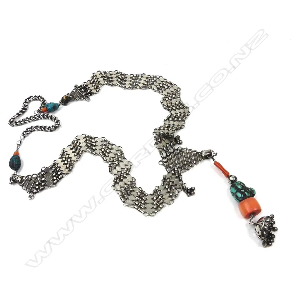 A vintage Arabic silver chain mail necklace Image 1++