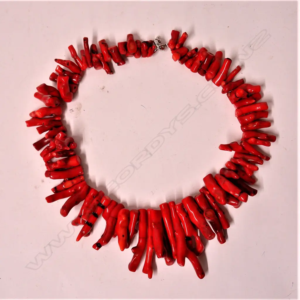 A large red toned branch coral necklace Image 1++