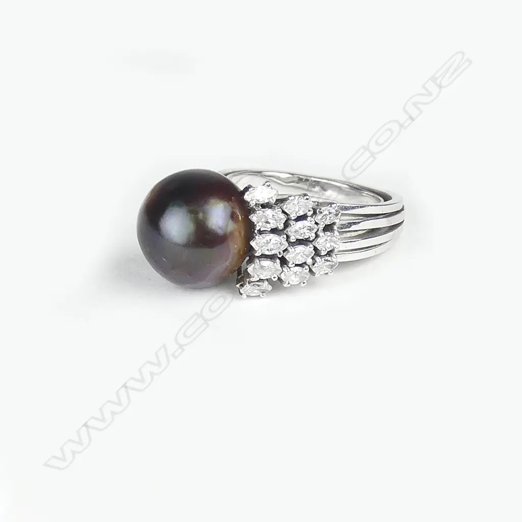 A South Seas cultured black pearl and diamond dress ring Image 1++