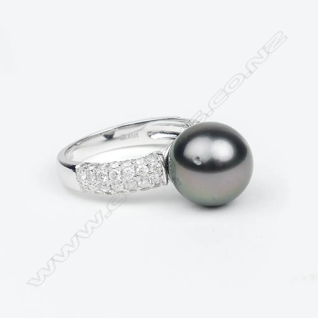 A 14ct white gold Tahitian pearl and diamond ring Image 1++