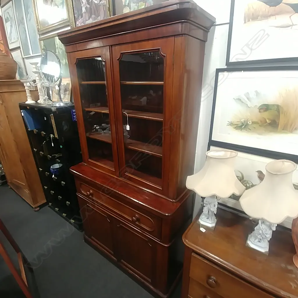 A Victorian mahogany secretaire bookcase Image 1++