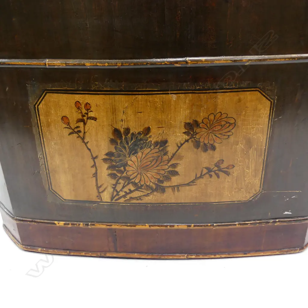 A Chinese storage box Image 1++