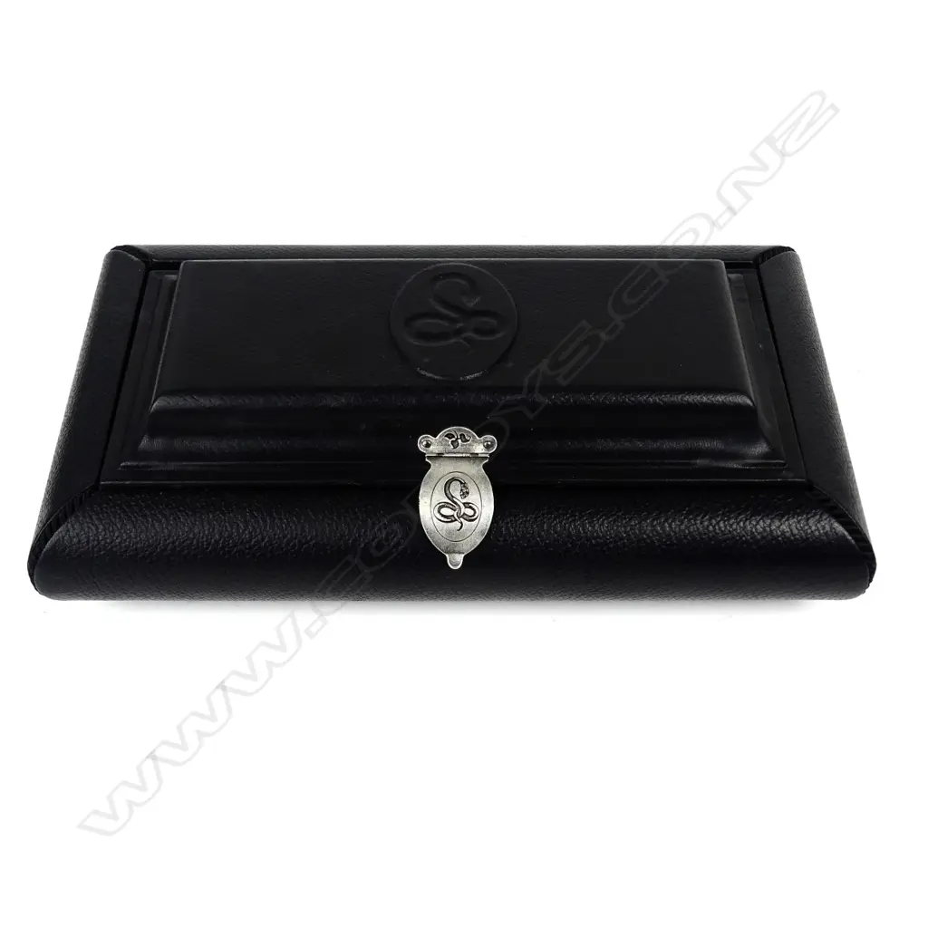 A Parker 'Snake' limited edition fountain pen Image 1++