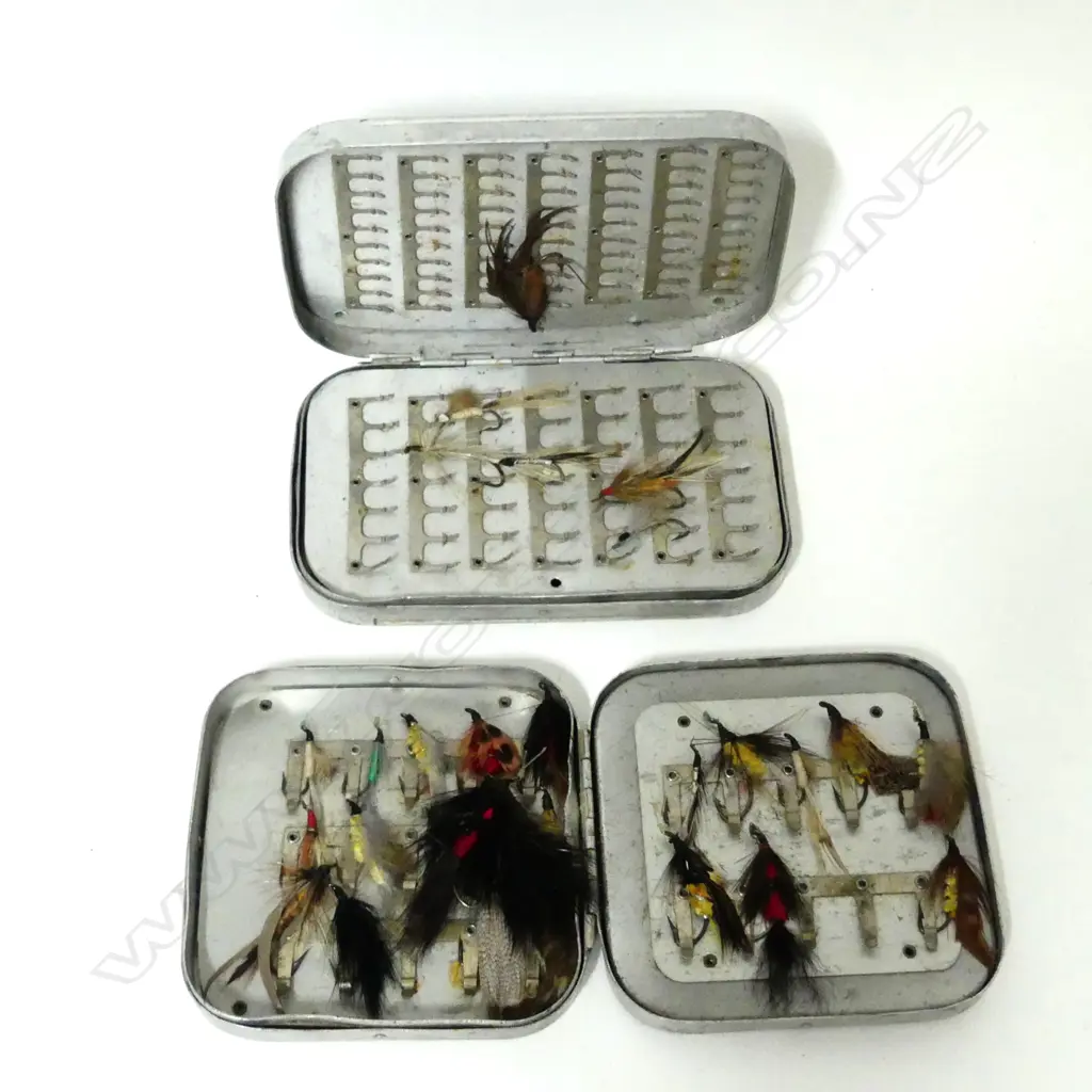 A Wheatly fly box Image 1++