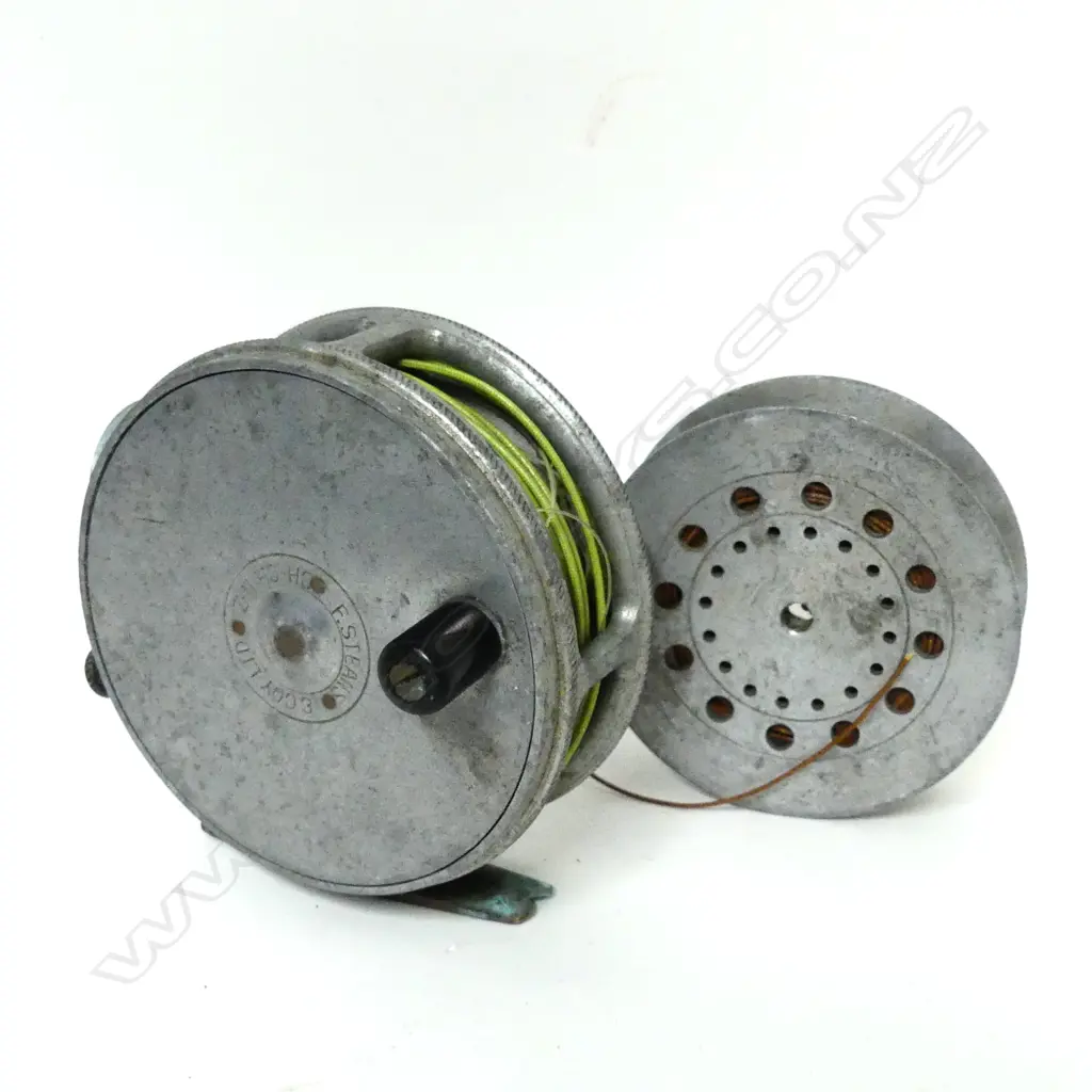 An F. Steans & Coy. Ltd. Ch-Ch N.Z. 3⅝" fly reel Image 1++