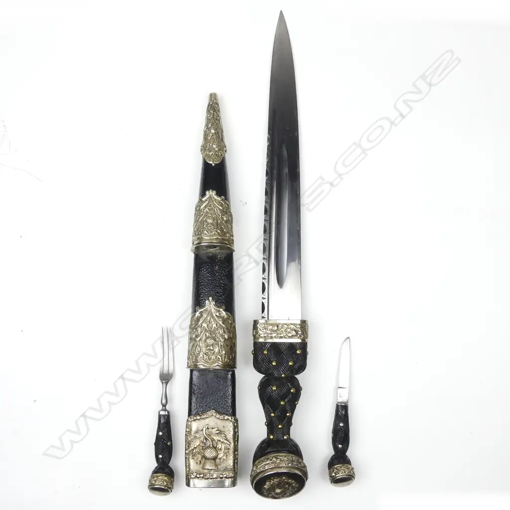 An early 20thC Scottish dirk by R. G. Lawrie/ Glasgow Image 1++
