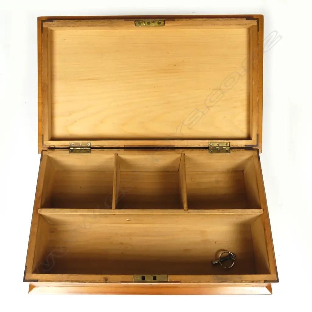 An uncommon WWI Somes Island Wellington Harbour woods hinged lid box Image 1++