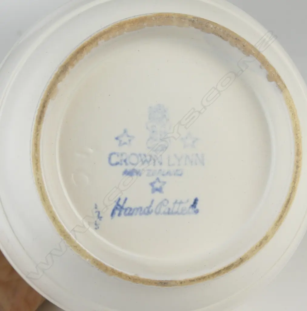 Crown Lynn 'Hand Potted' vase Image 1++