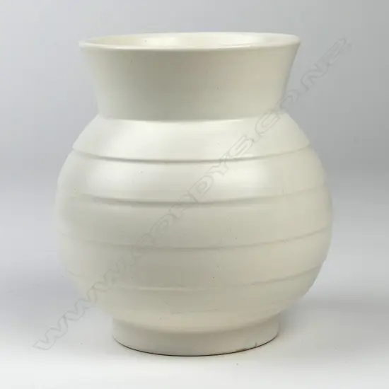 Crown Lynn 'Hand Potted' vase