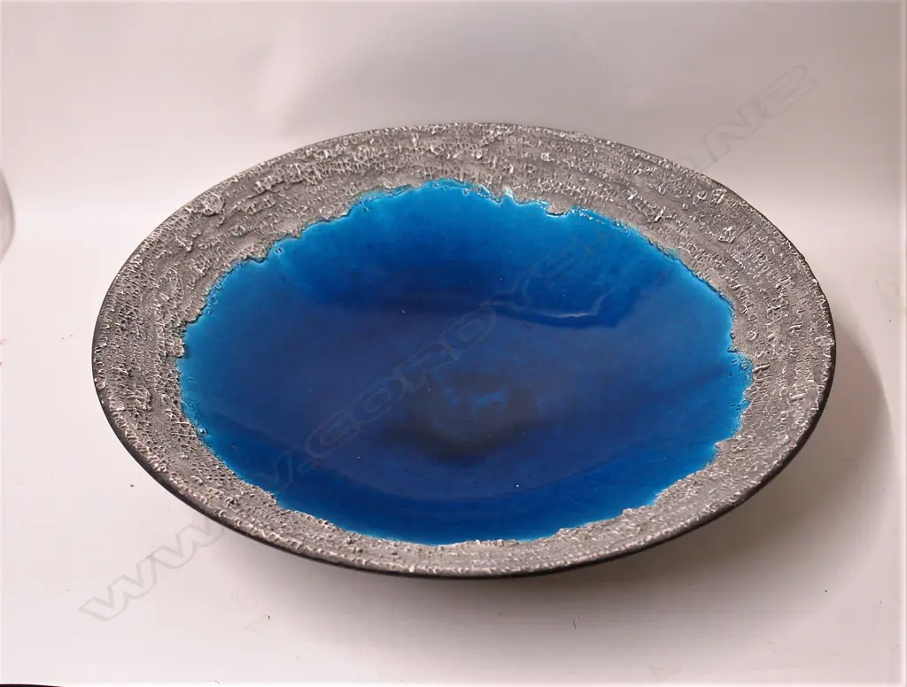 A good Len Castle (1924-2011) Volcanic Series blue Crater Lake/Alkaline Pool large bowl Image 1++