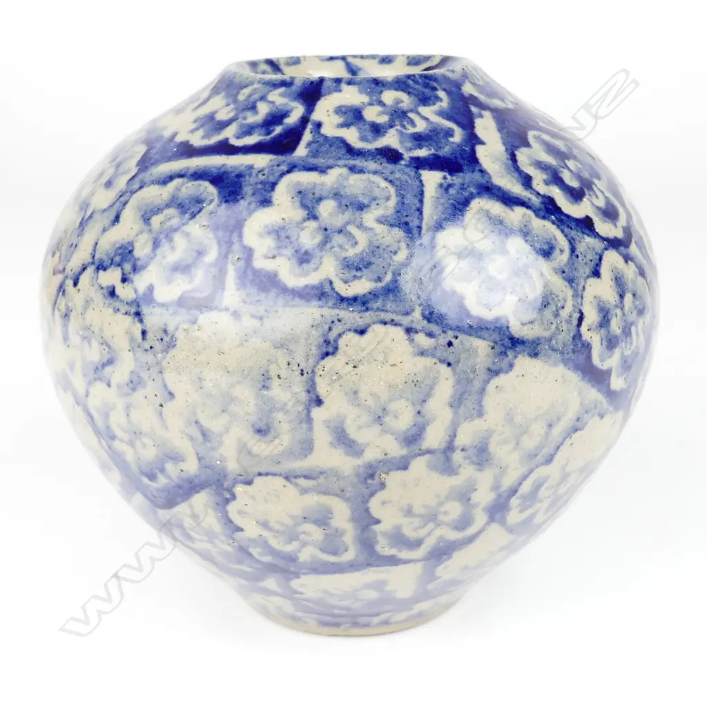 A Paul Fisher ovoid vase Image 1++