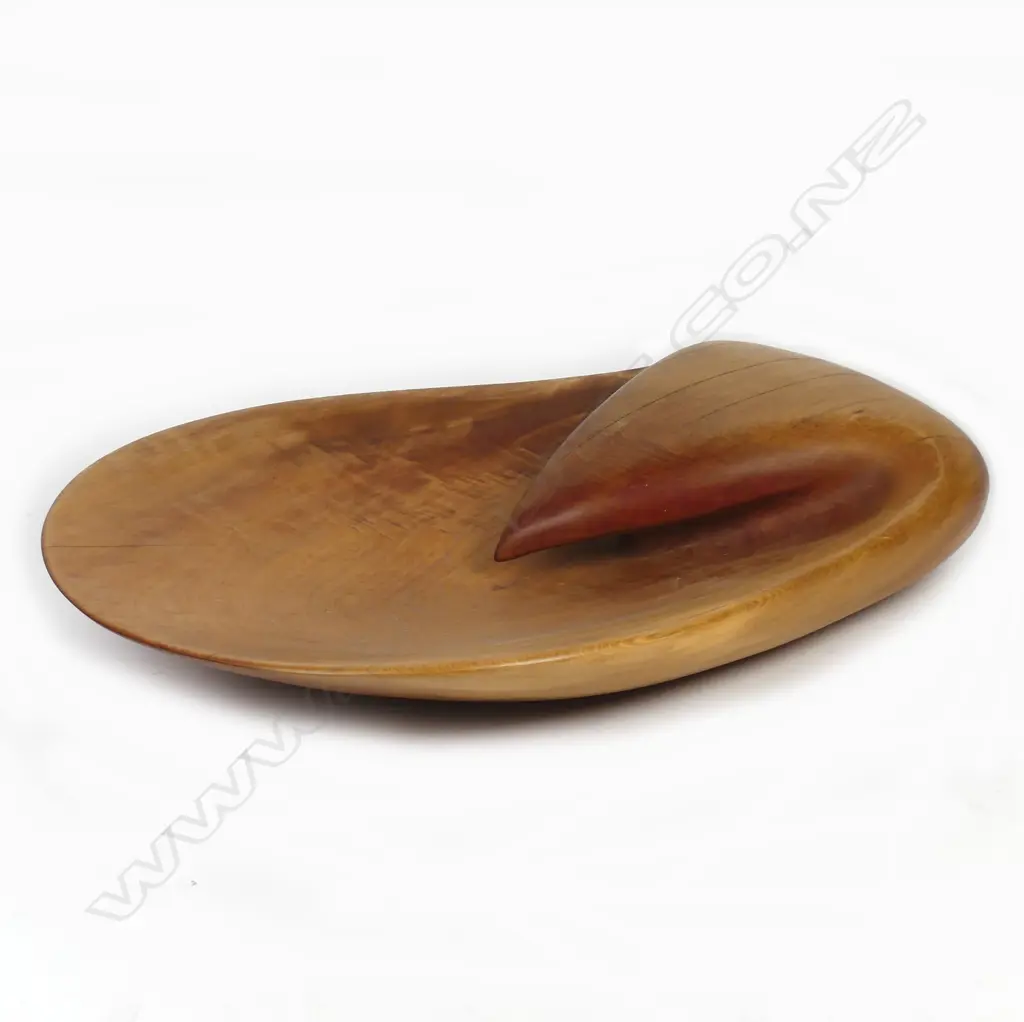 Andy Mardell 'Wave' - a bowl of totara Image 1++