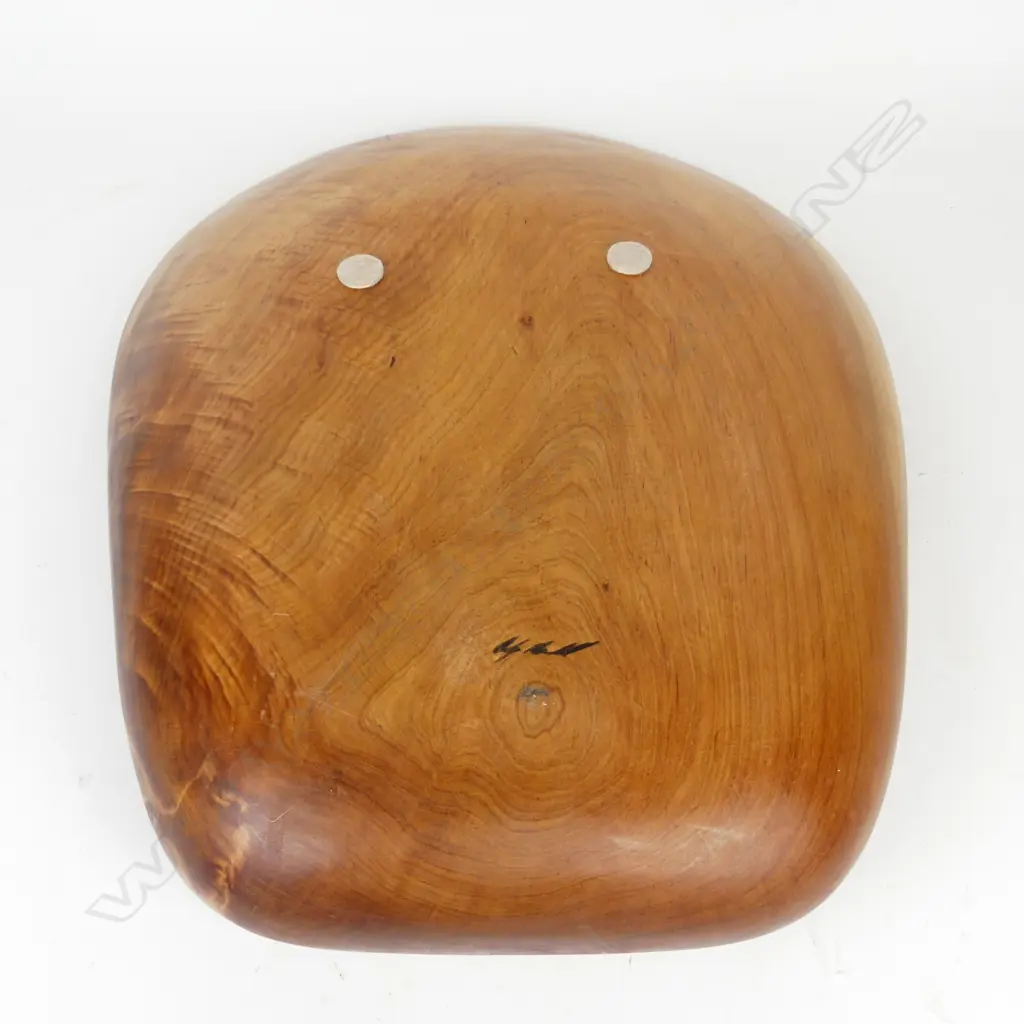 Andy Mardell 'Wave' - a bowl of totara Image 1++