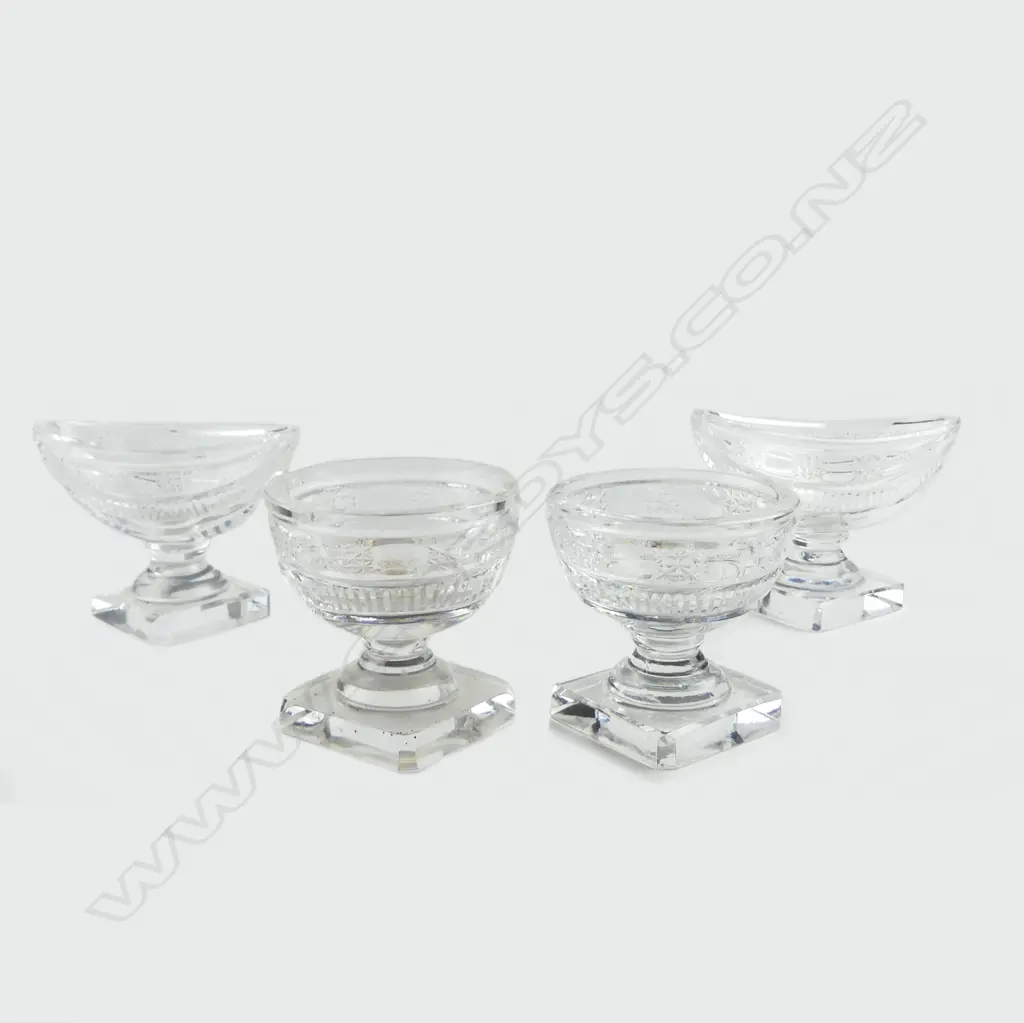 Two pairs of good Georgian style crystal salts Image 1++