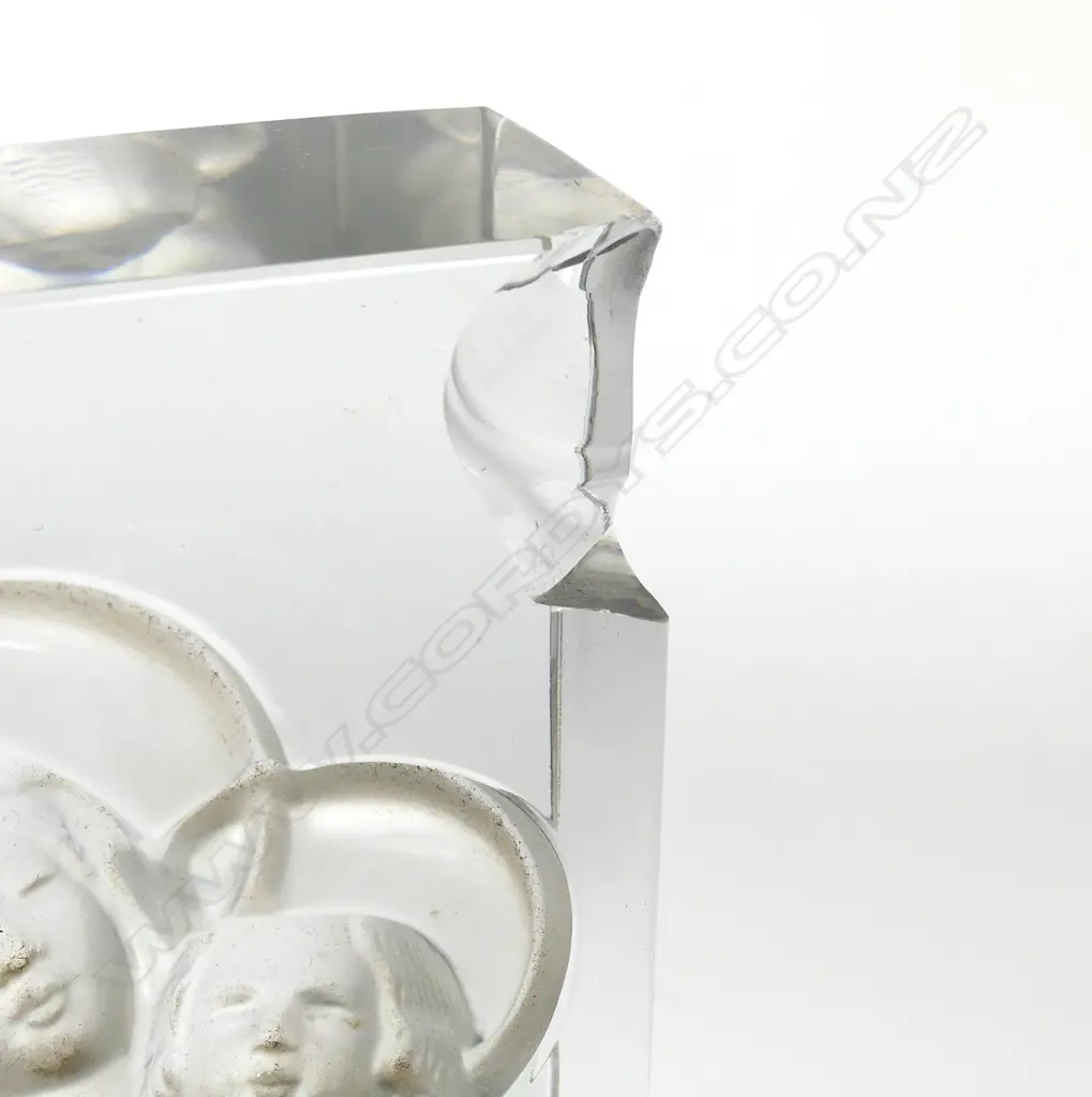 A Lalique statue ‘La Vierge à l'Enfant’ Image 1++