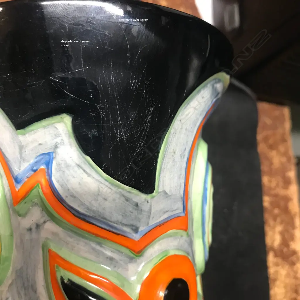 Clarice Cliff Bizarre sgraffito vase Image 1++