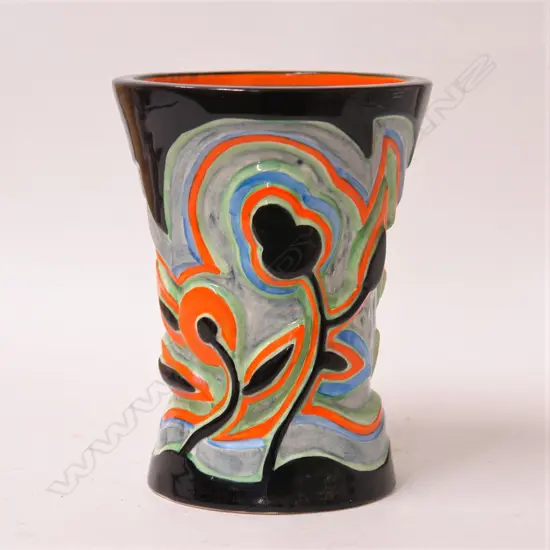 Clarice Cliff Bizarre sgraffito vase