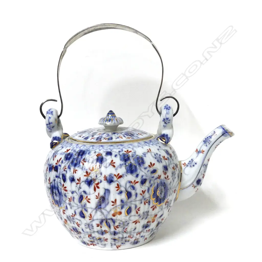 An antique Dutch porcelain teapot Image 1++