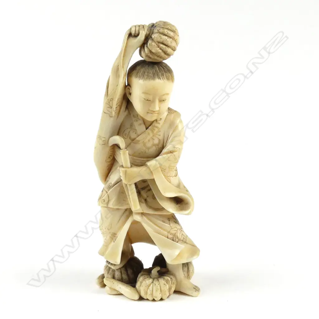 A Japanese ivory okimono Image 1++