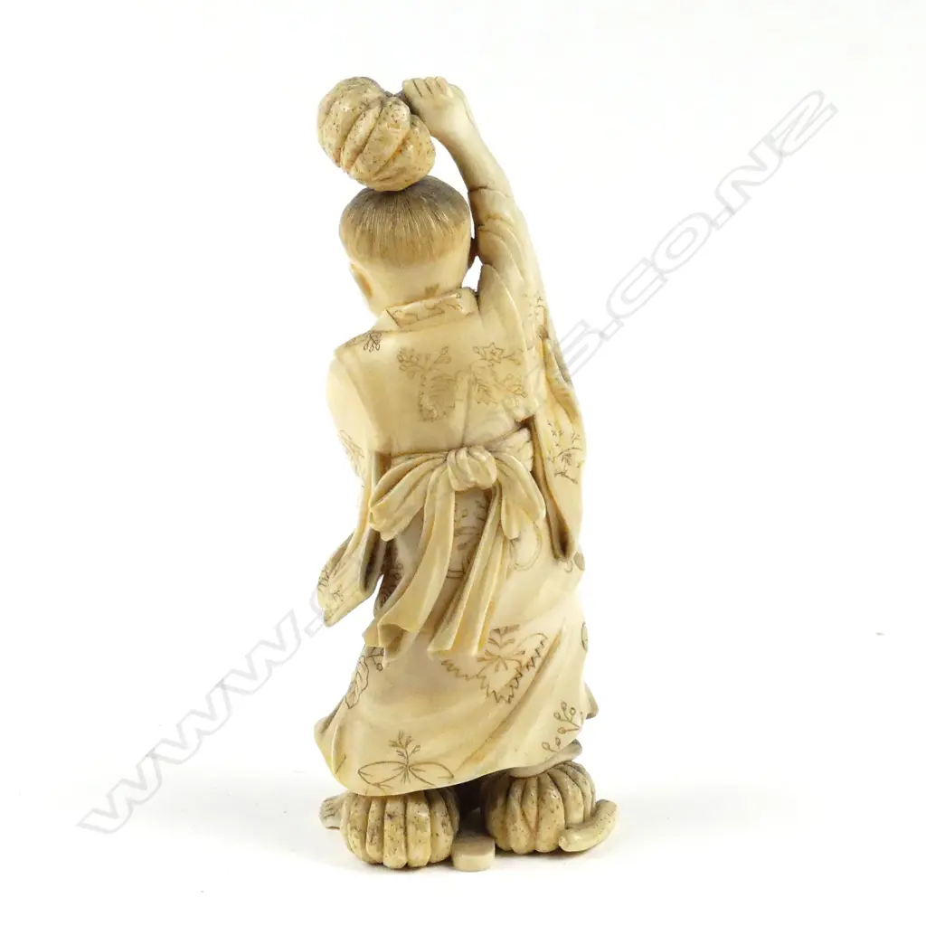 A Japanese ivory okimono Image 1++