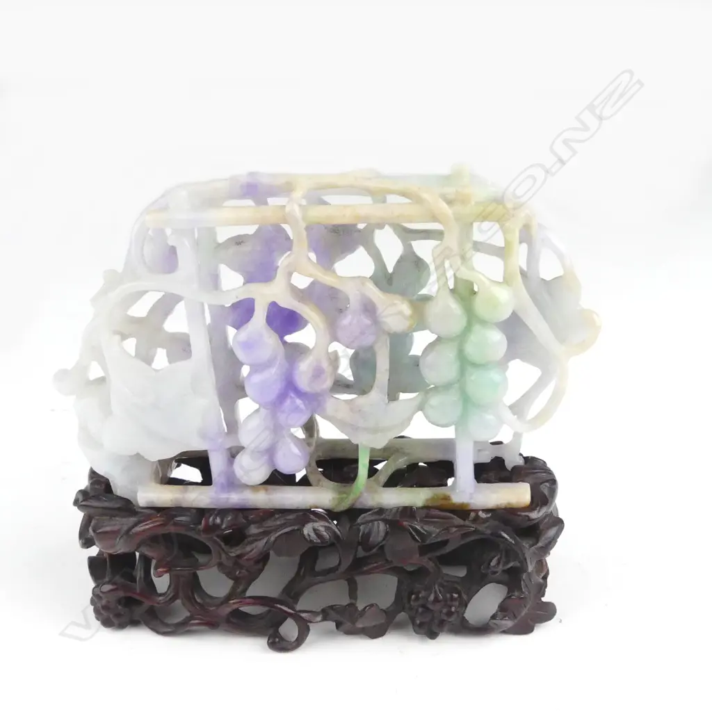 A Chinese jade carving Image 1++