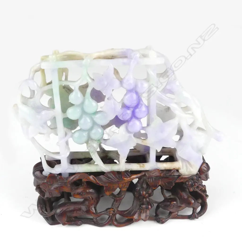 A Chinese jade carving Image 1++