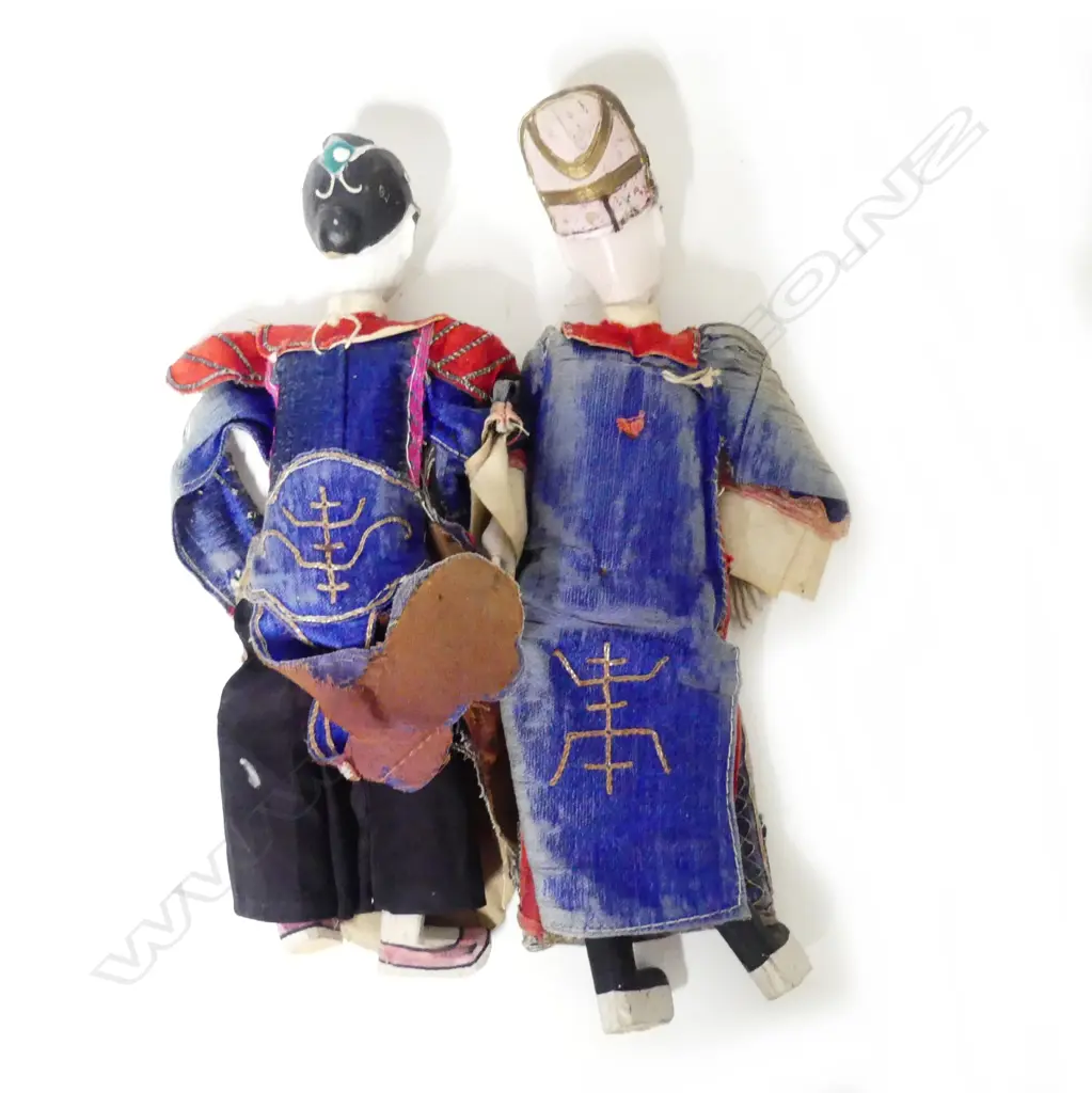 A pair of 19thC Chinese opera dolls Image 1++