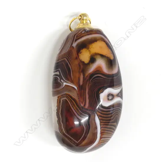 A Madagascan silk agate snuff bottle