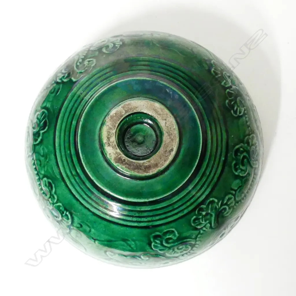 A Chinese lustrous green glazed lidded bowl Image 1++