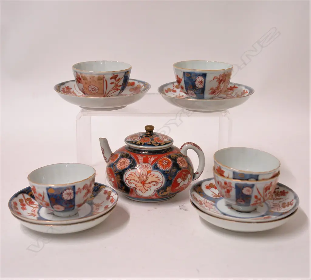 A 19thC or earlier Chinese Imari porcelain part tea service Image 1++