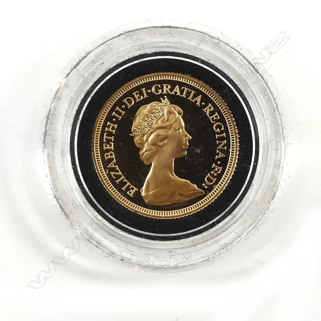 A 1979 proof gold half sovereign coin Image 1++