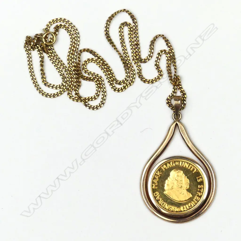 A 2 Rand gold coin Image 1++