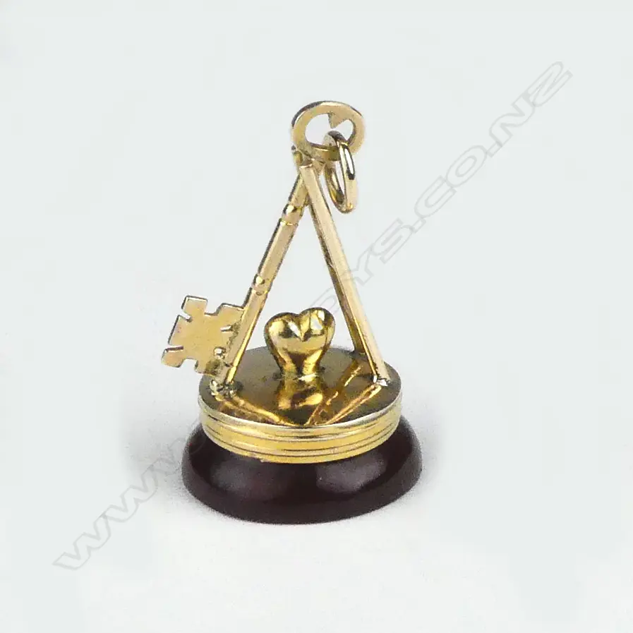 A c.1900 15ct. yellow gold Masonic type seal Image 1++