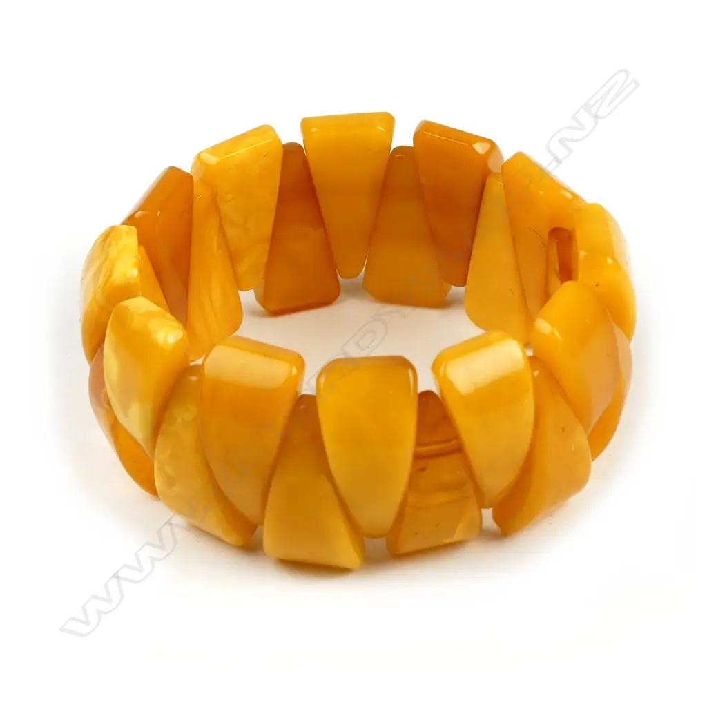 An amber bracelet Image 1++