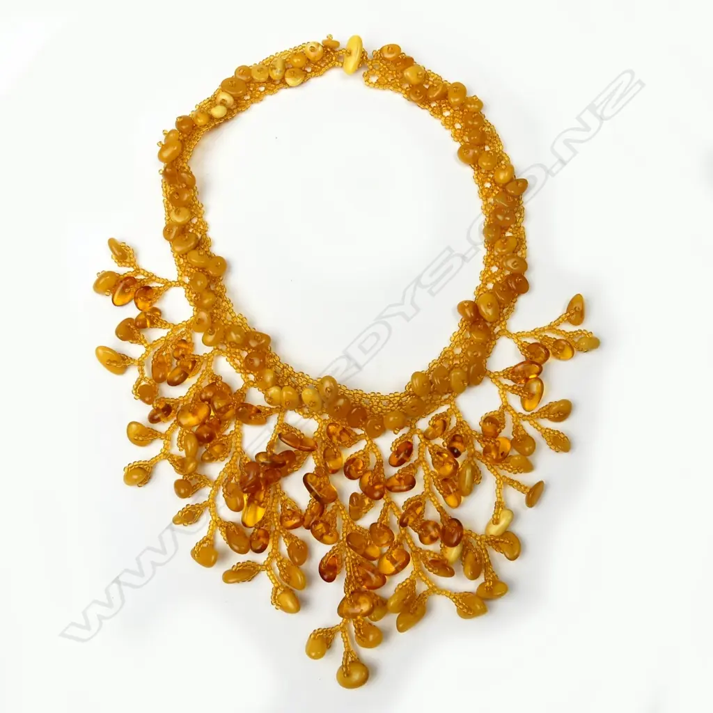 An elaborate amber multi-bead necklace Image 1++
