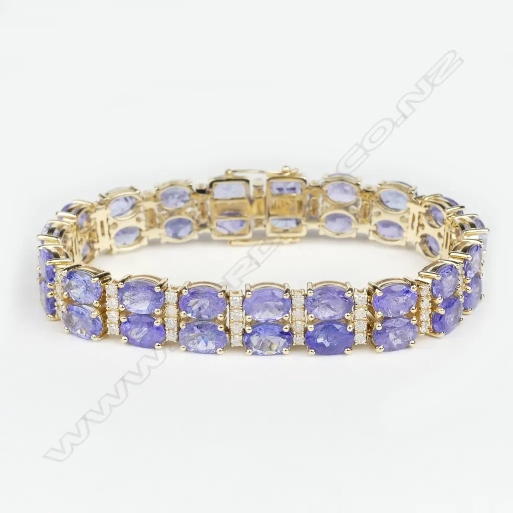 A 14ct gold tanzanite and diamond bracelet Image 1++