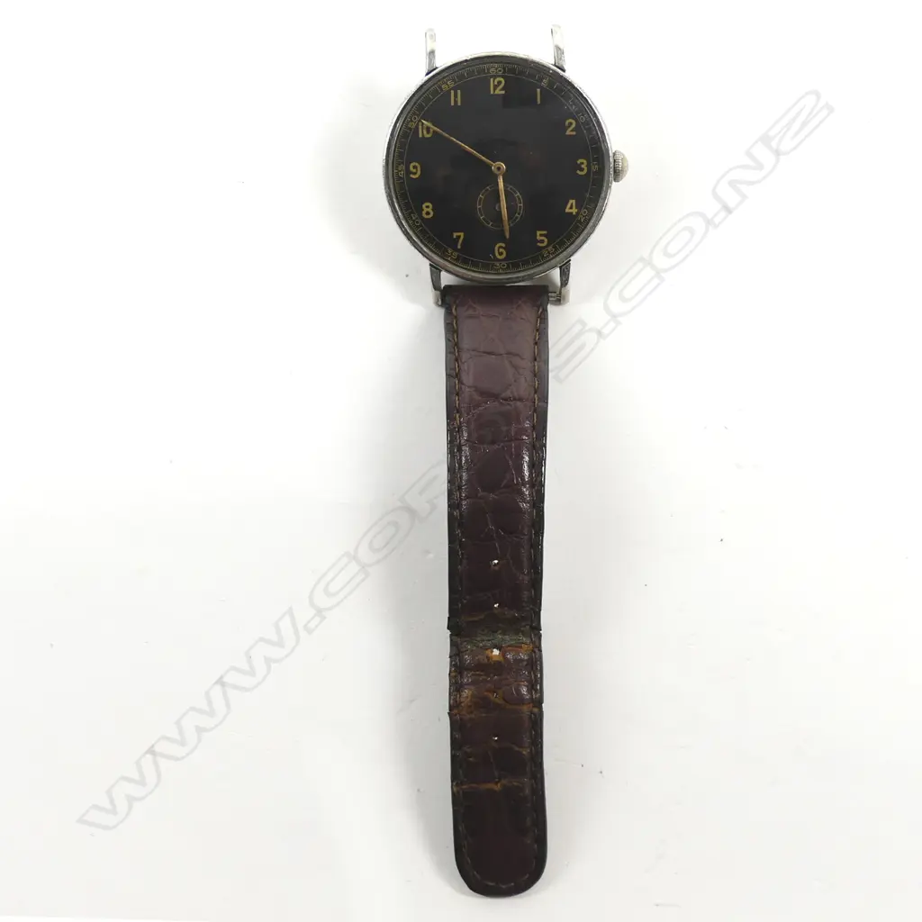 A vintage gent's wristwatch Image 1++