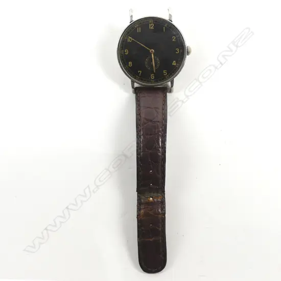A vintage gent's wristwatch