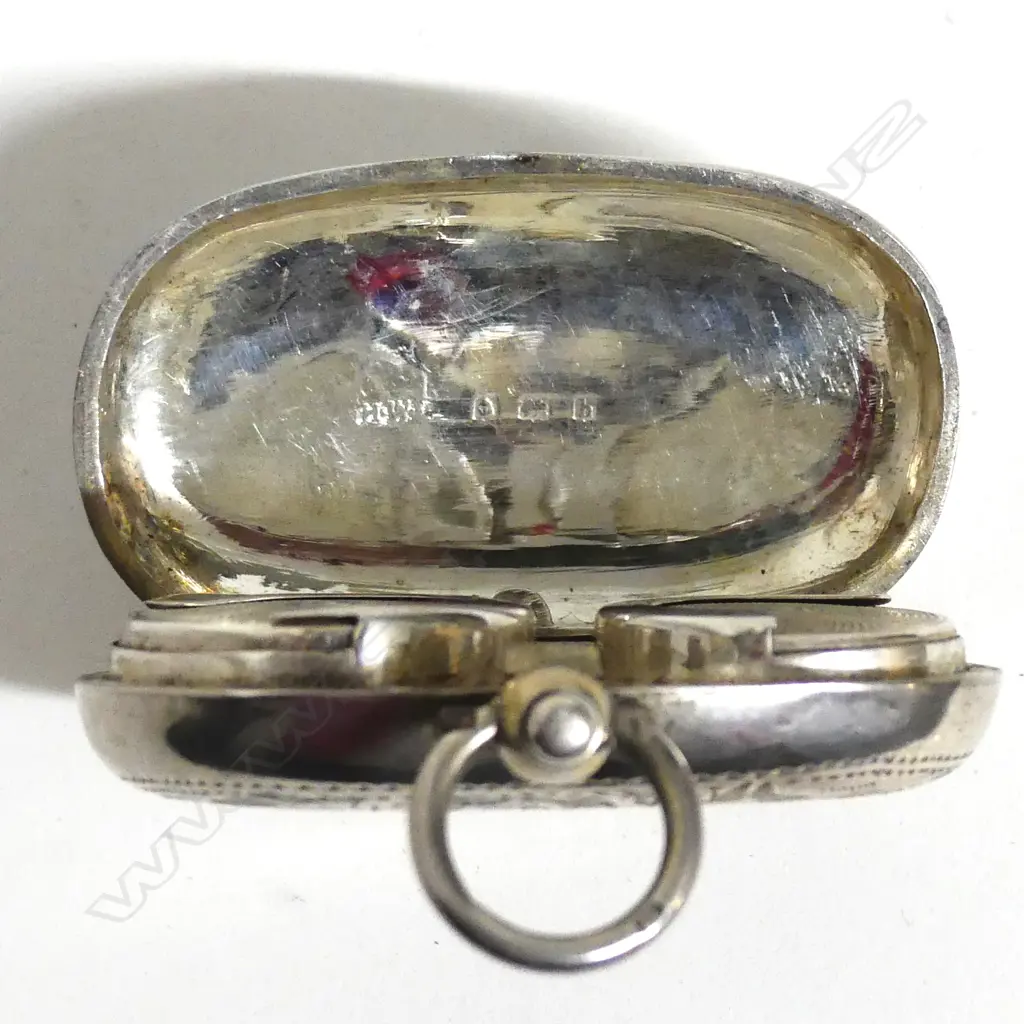 An Edwardian silver full and half sovereign case Image 1++