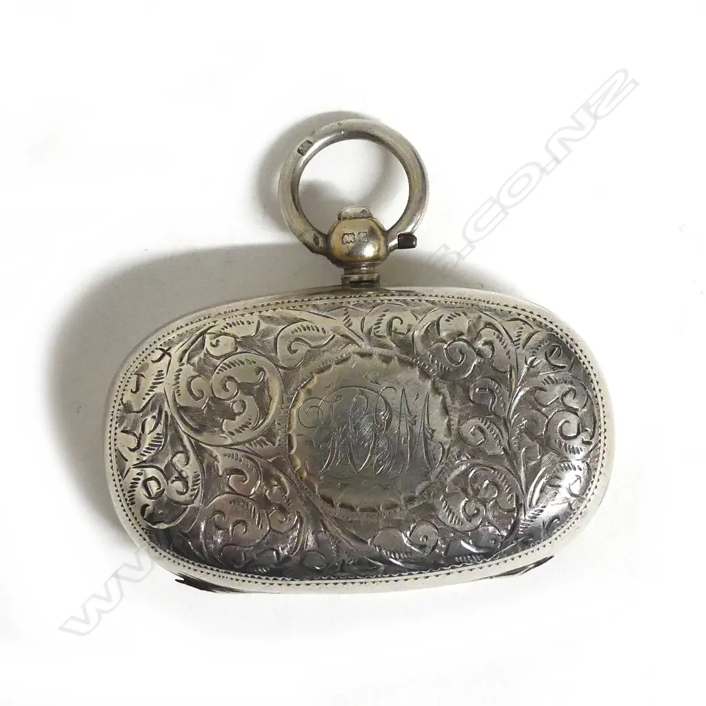 An Edwardian silver full and half sovereign case Image 1++