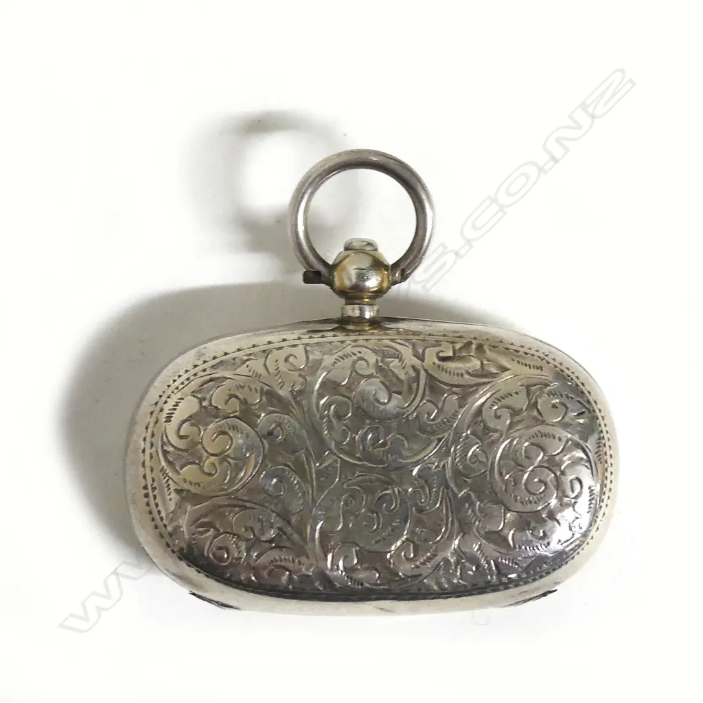 An Edwardian silver full and half sovereign case Image 1++
