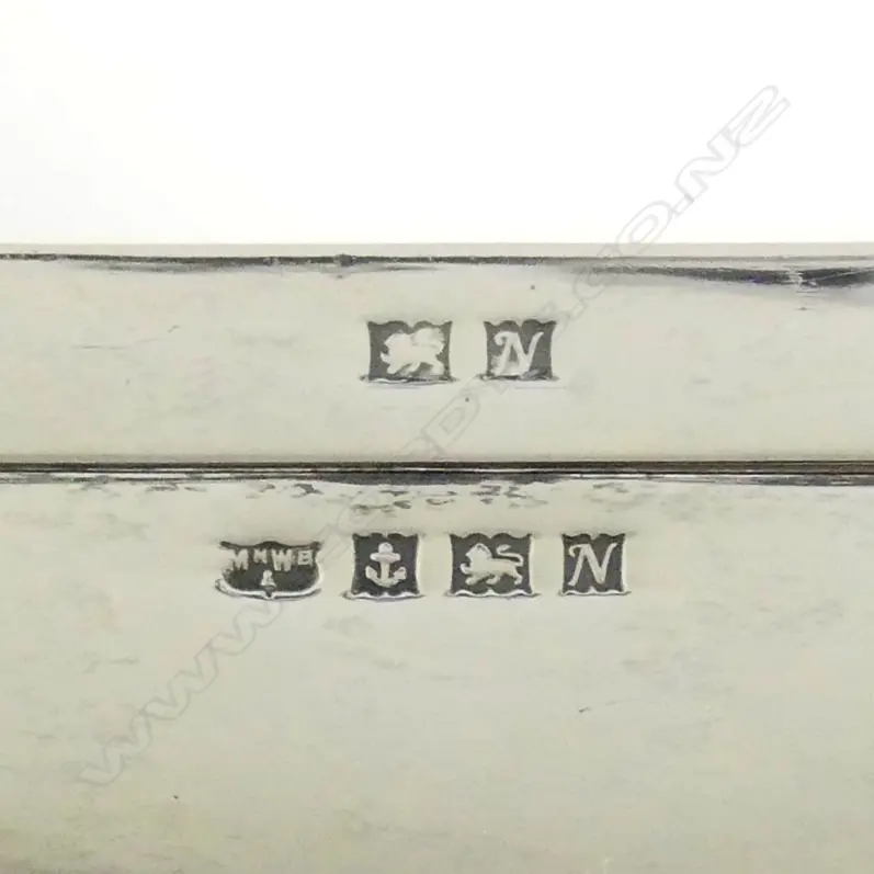 An Art Deco style silver cigarette box Image 1++