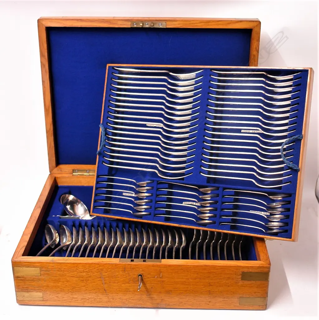 An Edwardian silver and silver-plate 94 piece 18-place setting banquet cutlery service Image 1++