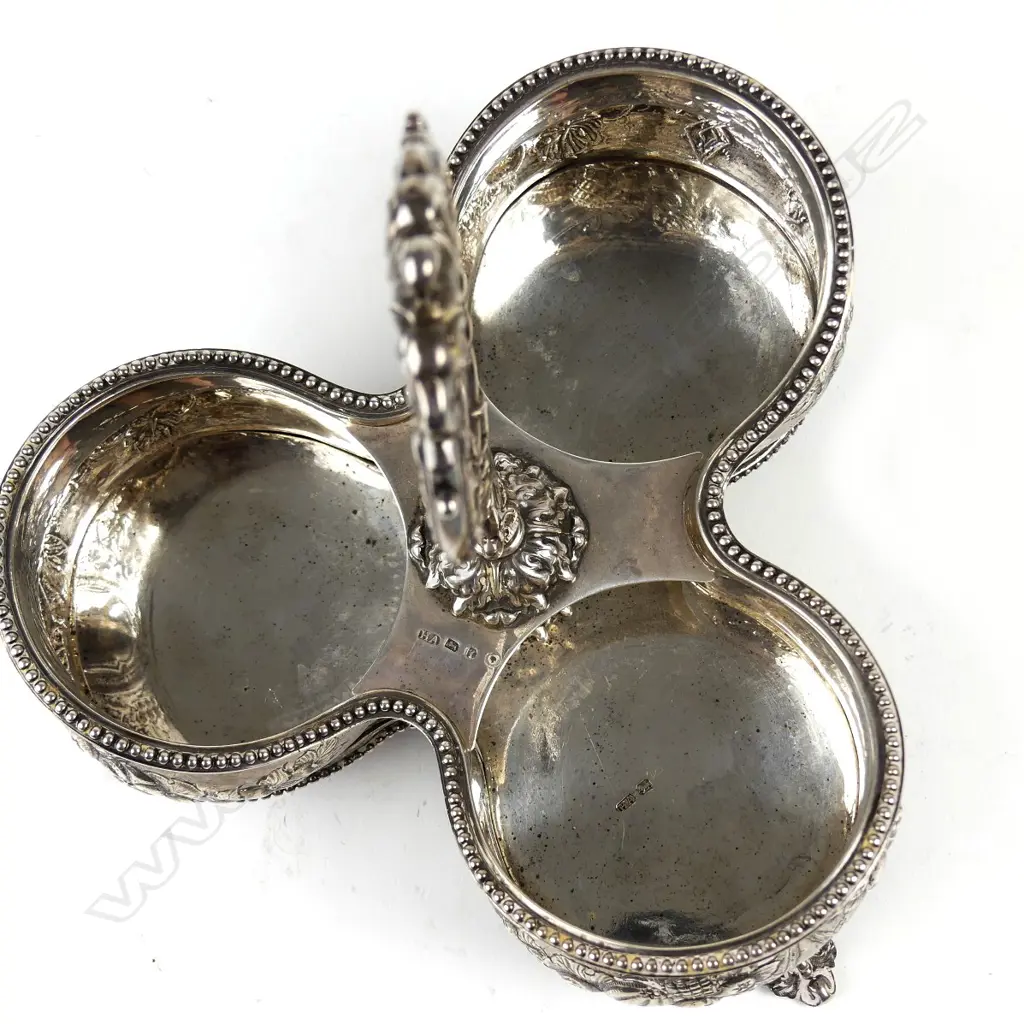 A Victorian silver pickle jar stand Image 1++