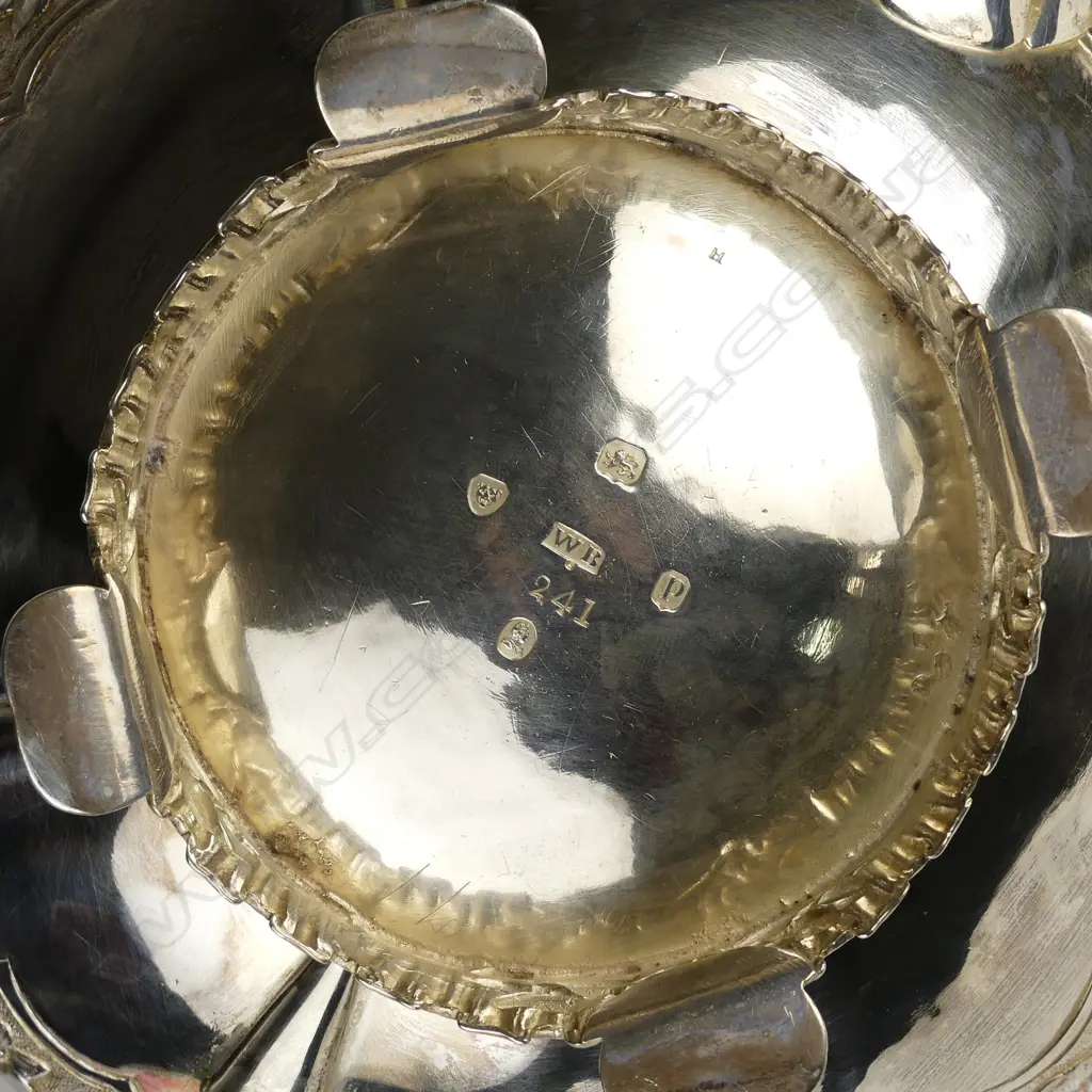 A William IV silver teapot Image 1++