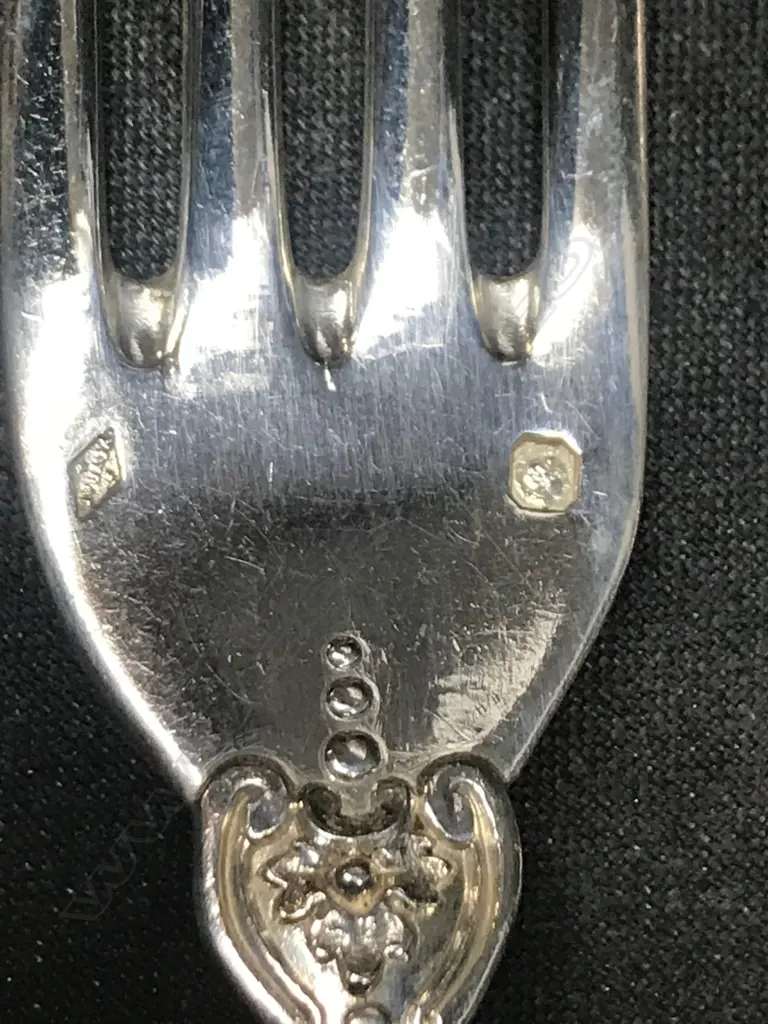 A cased set of 12 French silver tablespoons and forks Image 1++
