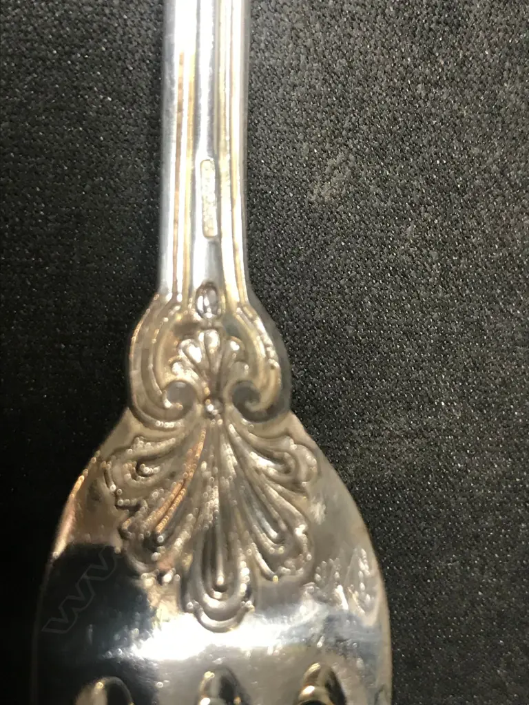 A cased set of 12 French silver tablespoons and forks Image 1++