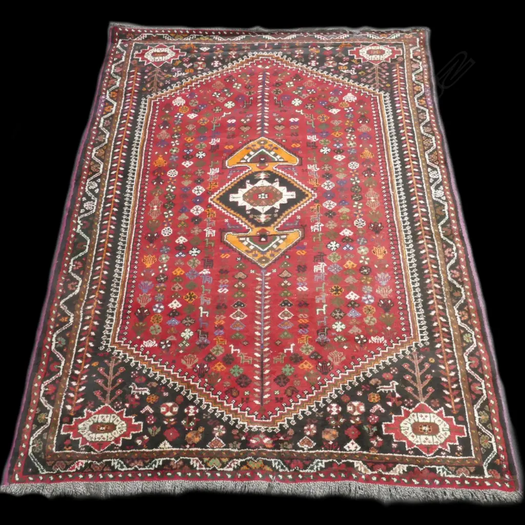 A hand knotted all wool Shiraz carpet Image 1++