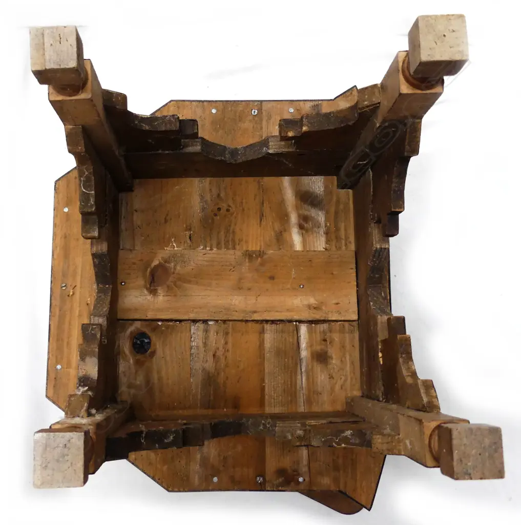 A vintage Syrian chair Image 1++